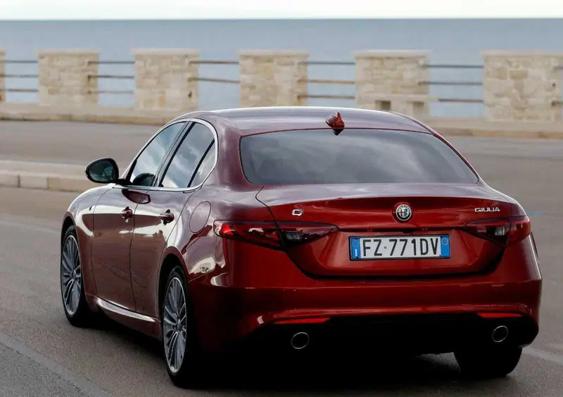 Alfa Romeo Giulia (28)