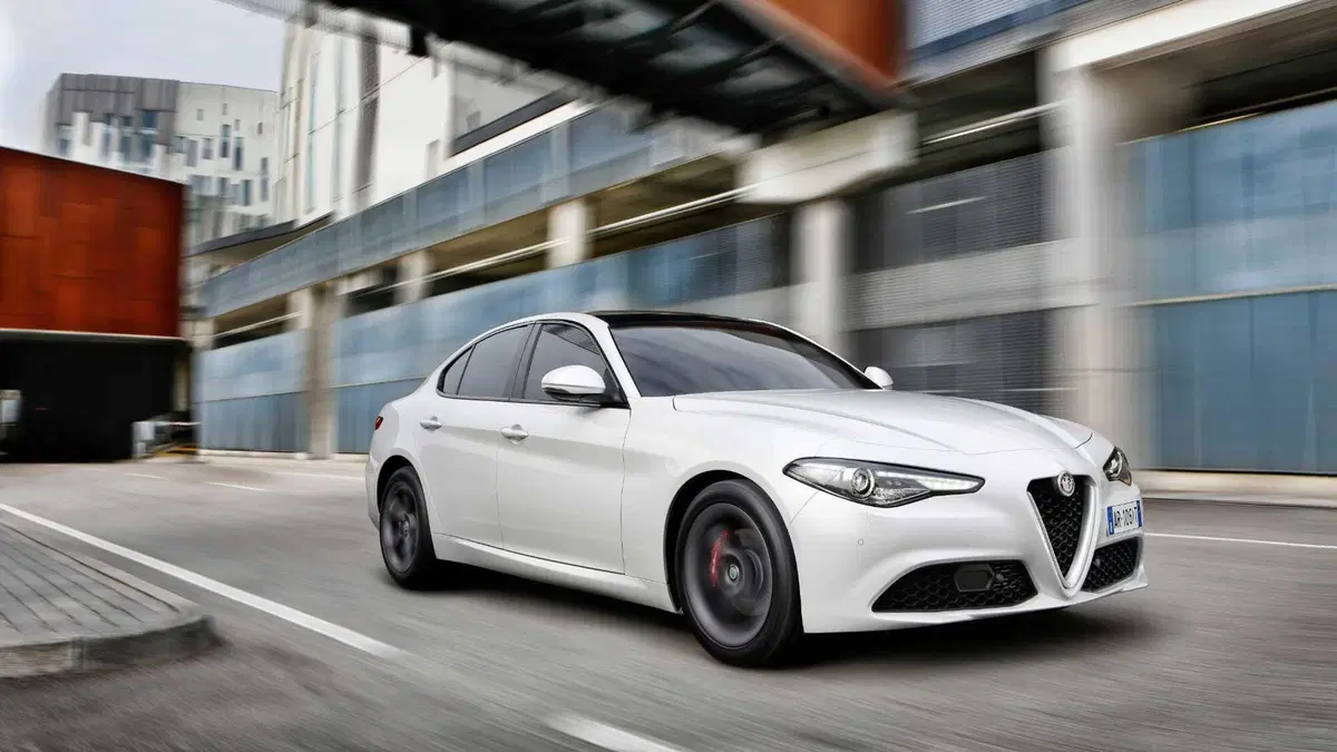 Alfa Romeo Giulia 2.0 Turbo 280 CV AT8 Veloce (22)