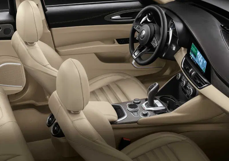 Alfa Romeo Giulia (34)