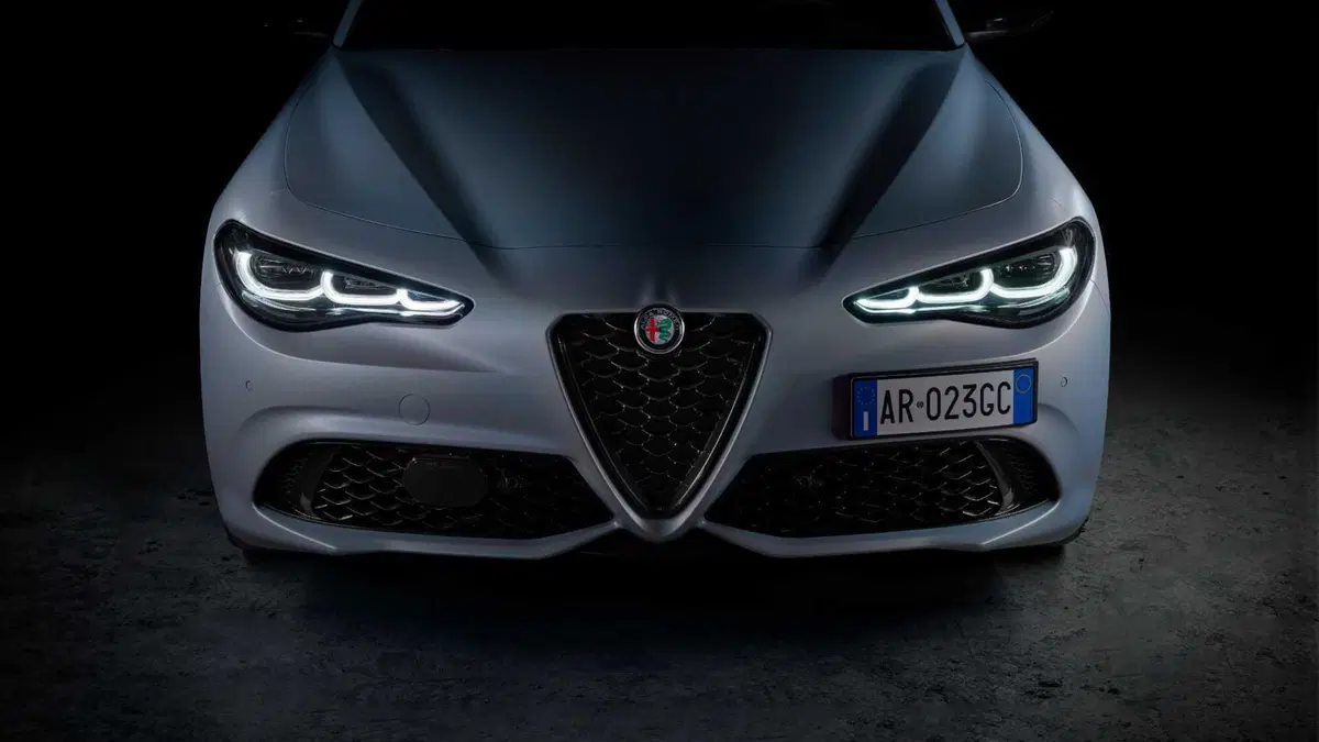 Alfa Romeo Giulia 2.0 Turbo 280 CV AT8 Veloce (11)