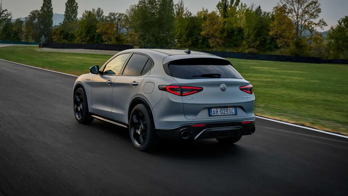 Alfa Romeo Stelvio Stelvio 2.2 Turbodiesel 190 CV AT8 Q4 Business (4)