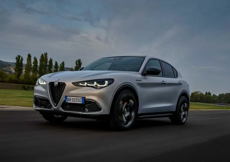 Alfa Romeo Stelvio (2)
