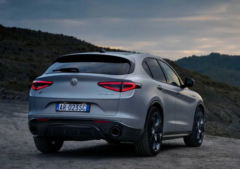 Alfa Romeo Stelvio (3)