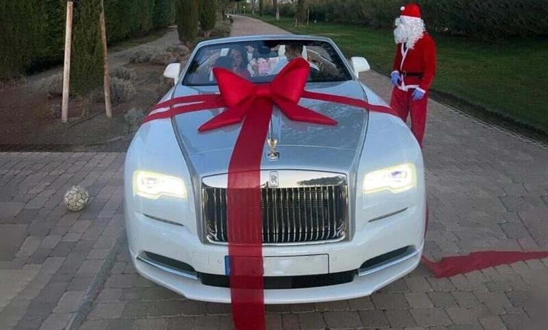 La Rolls Royce Dawn di Cristiano Ronaldo entra in collezione, eccola con le altre [VIDEO]