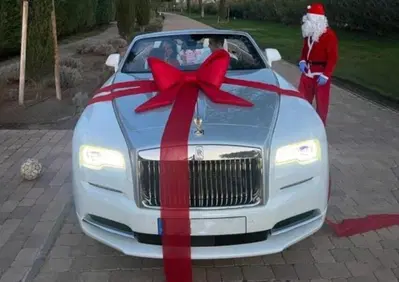 La Rolls Royce Dawn di Cristiano Ronaldo entra in collezione, eccola con le altre [VIDEO]