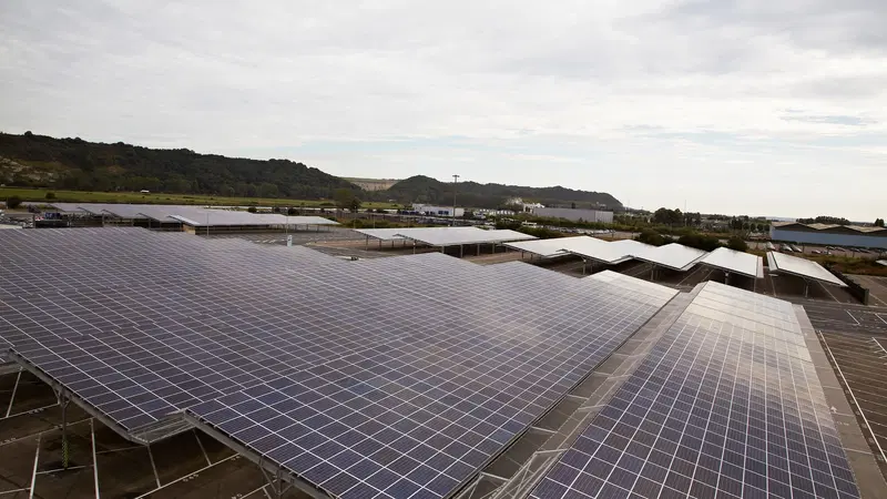 Fotovoltaico, l'Italia cresce ma &egrave; ancora indietro. E non solo lei: Francia &egrave; un passo sopra, Polonia fa il doppio
