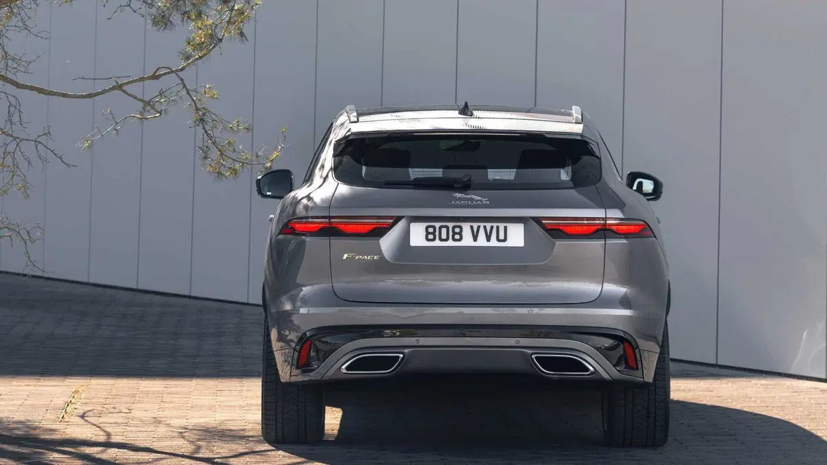 Jaguar F-Pace 3.0d i6 mhev R-Dynamic SE 90th Anniversary Edition awd 300cv auto (11)