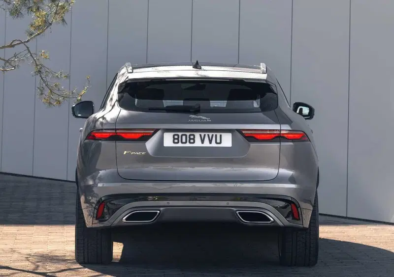 Jaguar F-Pace (11)