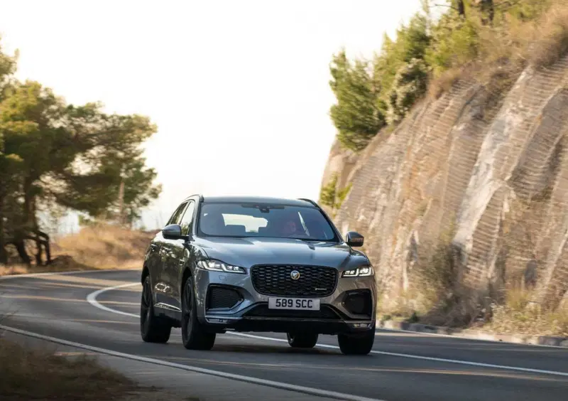 Jaguar F-Pace (3)