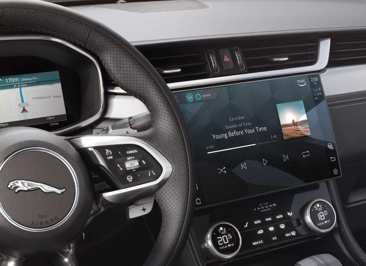 Jaguar F-Pace 3.0d i6 mhev R-Dynamic SE 90th Anniversary Edition awd 300cv auto (31)