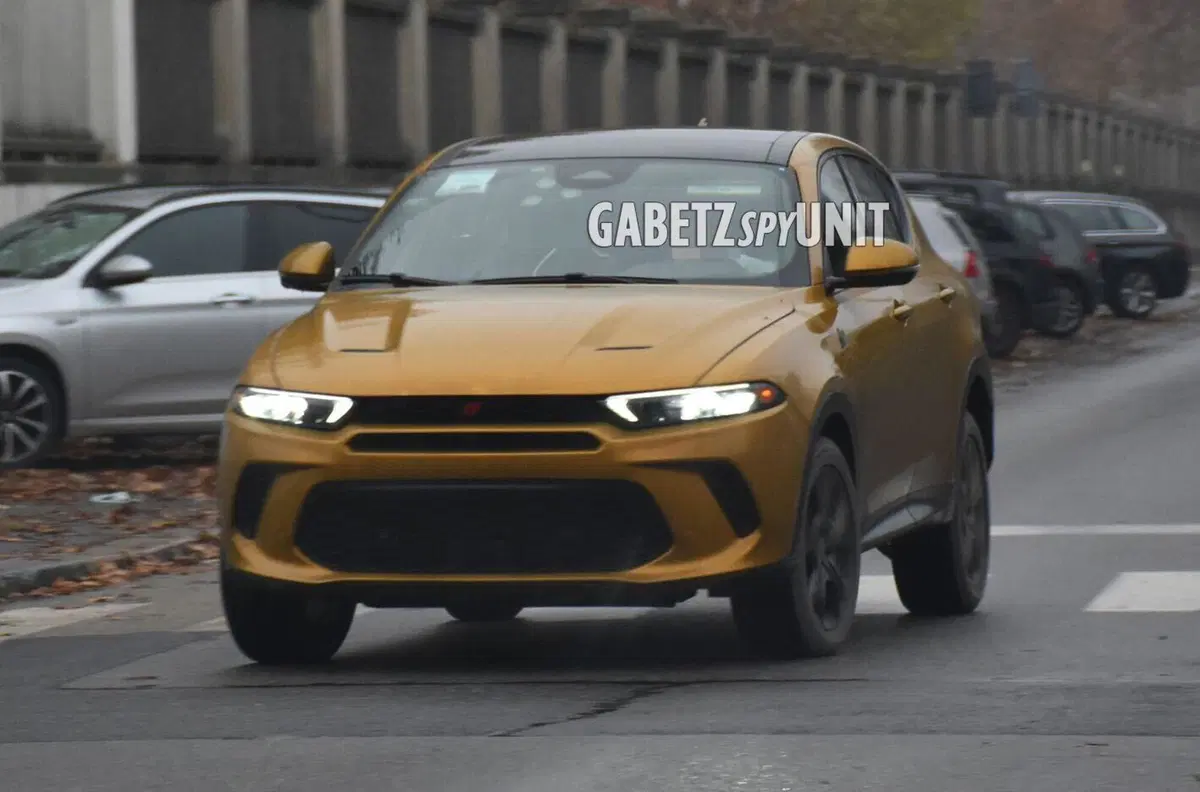 La Dodge Hornet  a Torino: un'Alfa Tonale in incognito