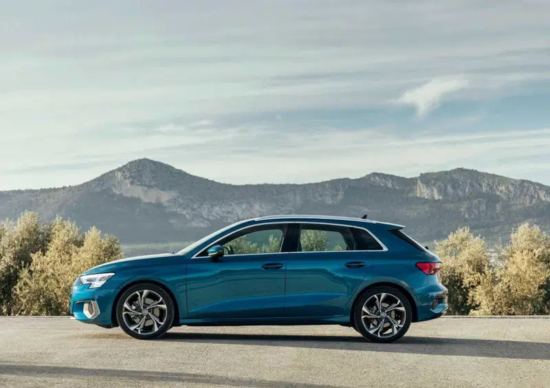 Audi A3 Sportback (2020-->>) (31)