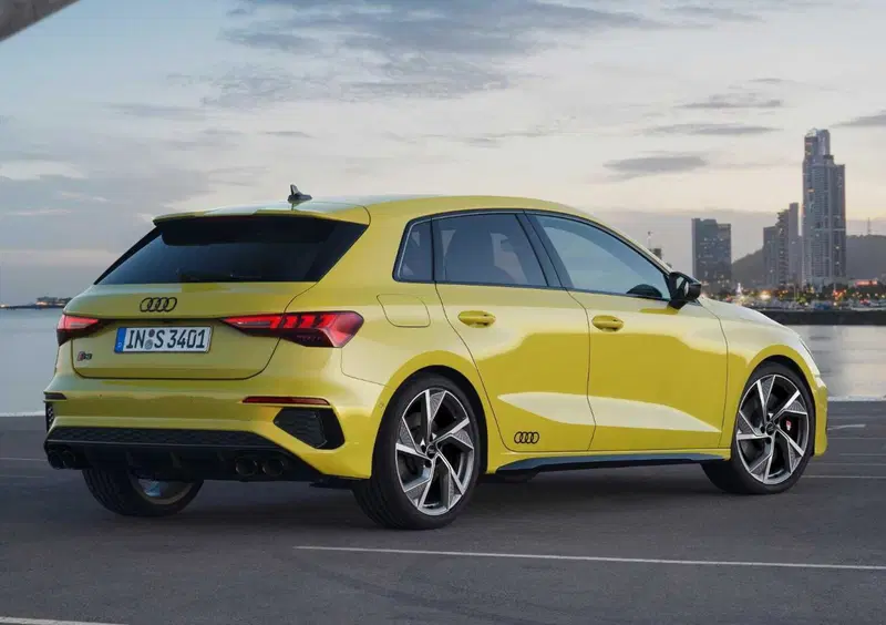 Audi S3 Sportback (2020-->>) (23)