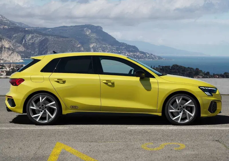 Audi S3 Sportback (2020-->>) (28)