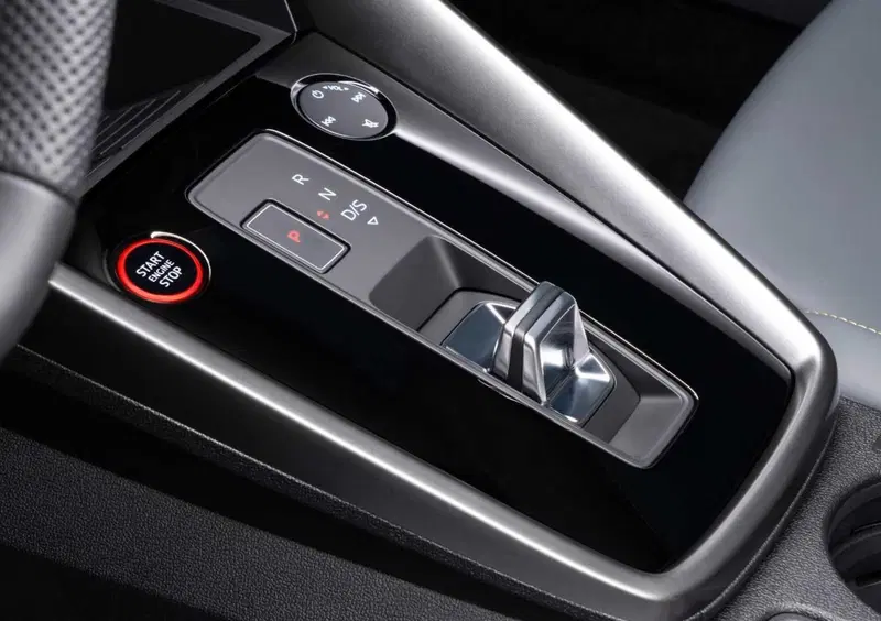 Audi S3 Sportback (2020-->>) (39)