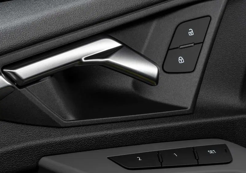 Audi S3 Sportback (2020-->>) (42)