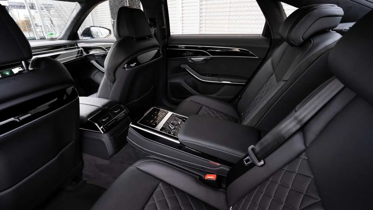 Audi A8 (2017-->>) (17)
