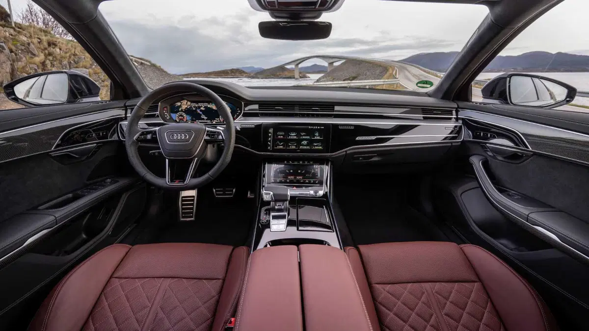 Audi A8 (2017-->>) (13)