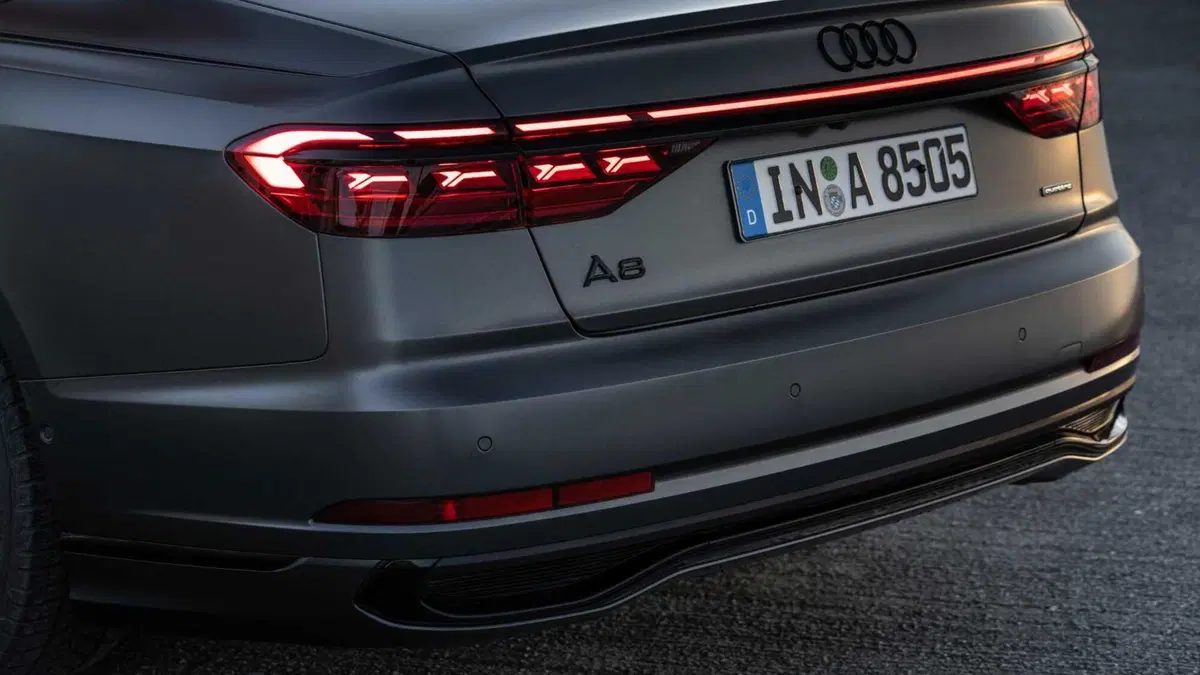 Audi A8 (2017-->>) (21)