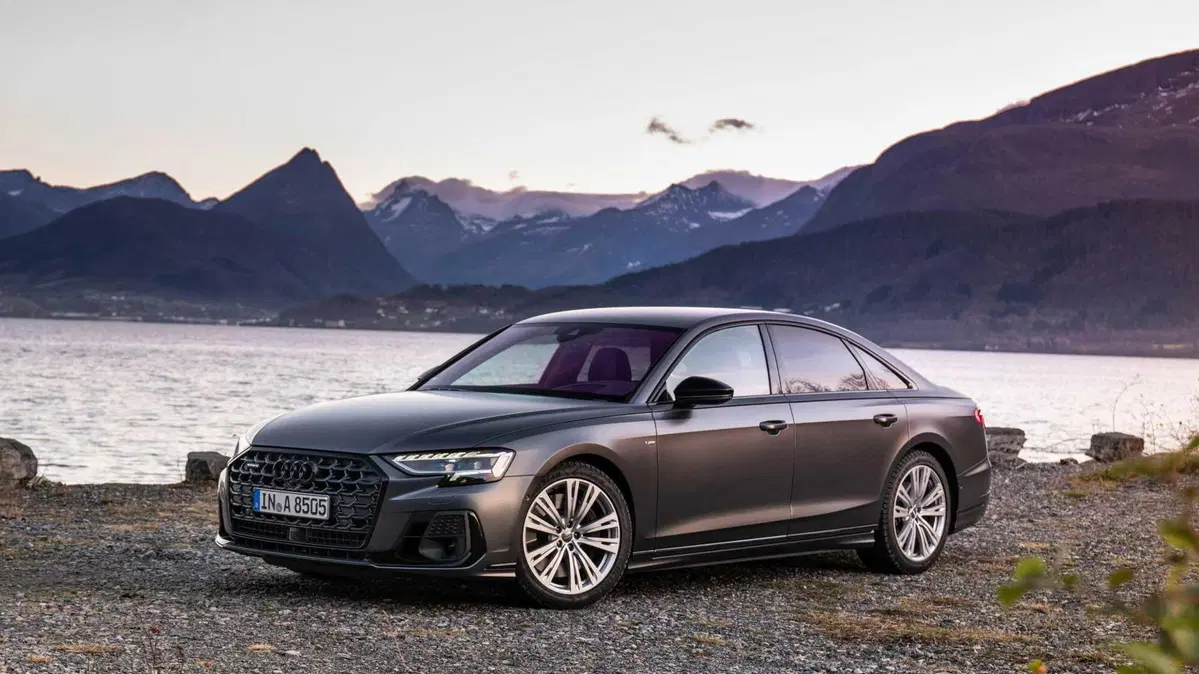 Audi A8 (2017-->>) (5)