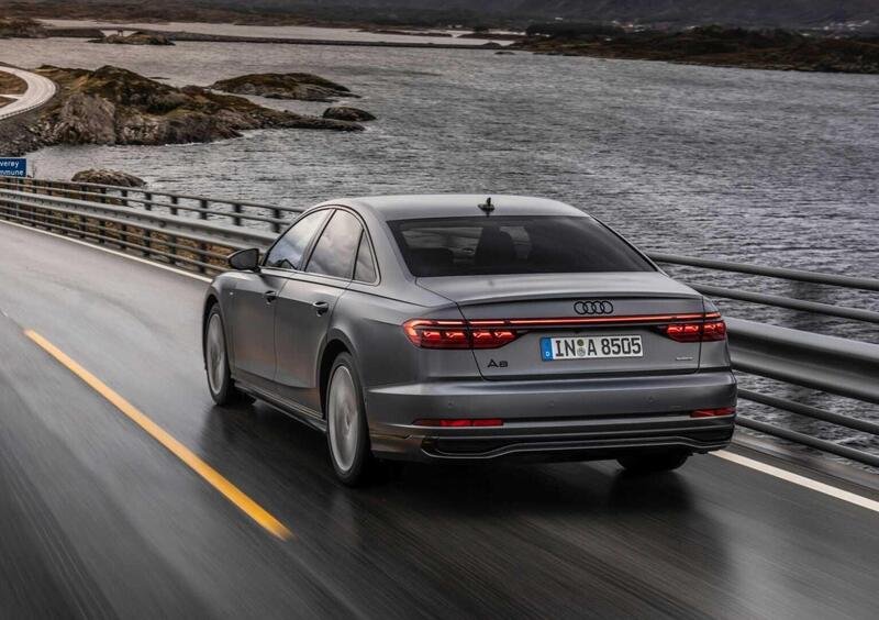 Audi A8 (2017-->>) (12)