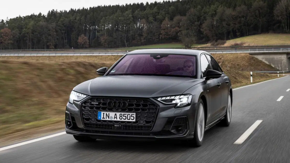 Audi A8 (2017-->>) (7)