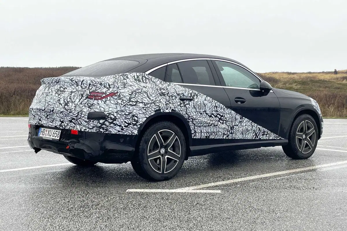 Mercedes GLC Coupé, ecco le foto spia del nuovo Facelift (5)