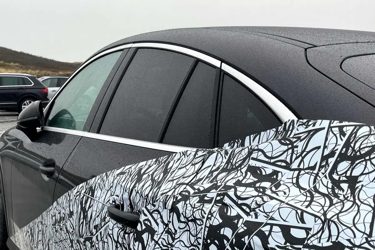 Mercedes GLC Coupé, ecco le foto spia del nuovo Facelift (8)