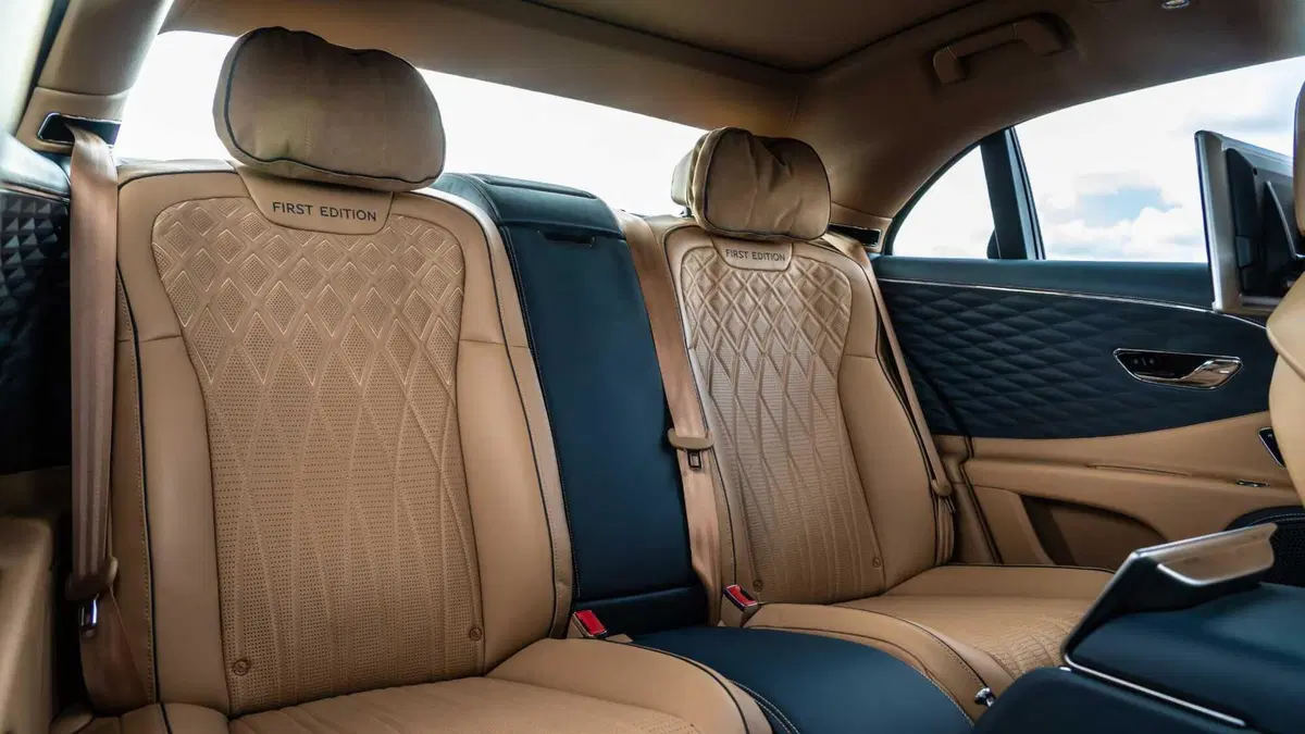 Bentley Flying Spur Spur 2.9 V6 hybrid auto (13)