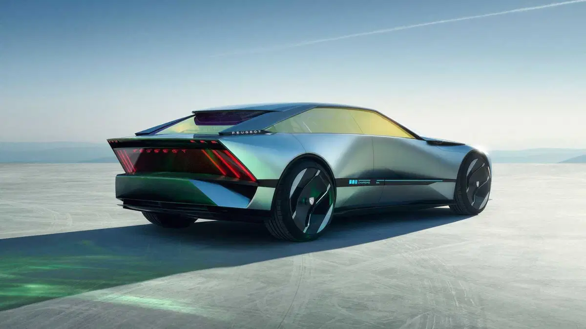 Peugeot Inception: elettrica ad alta autonomia, da Milano a Napoli senza soste  (14)