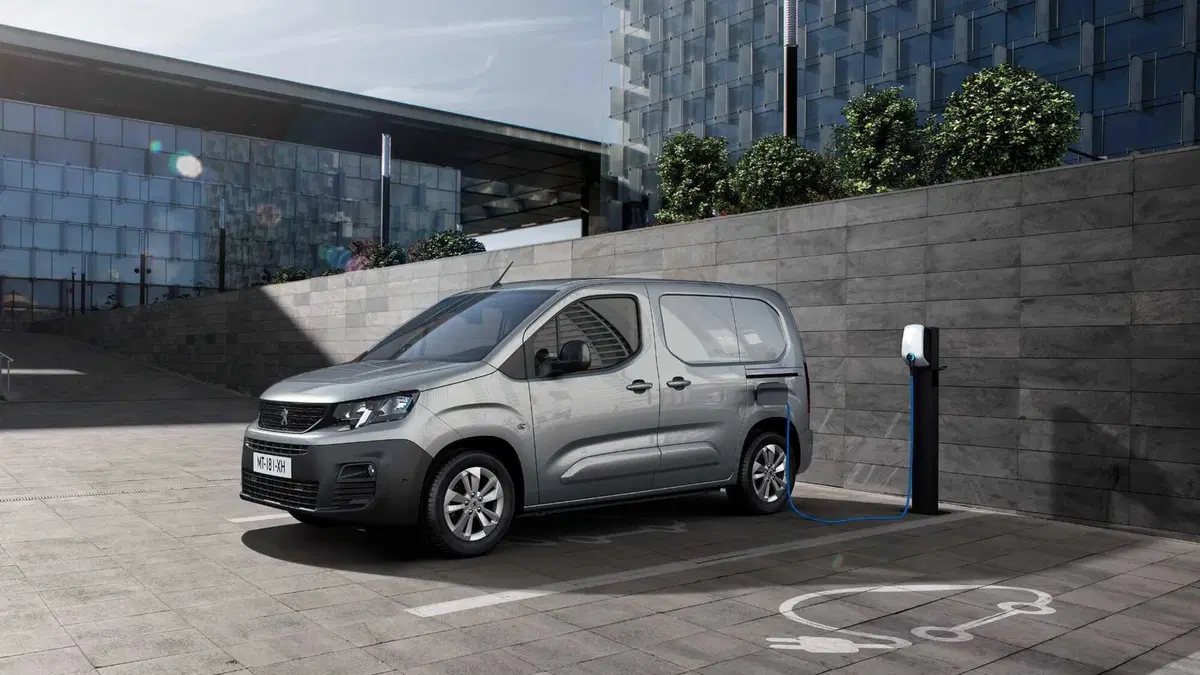 Peugeot e-Partner Furgone (2021-23) (3)