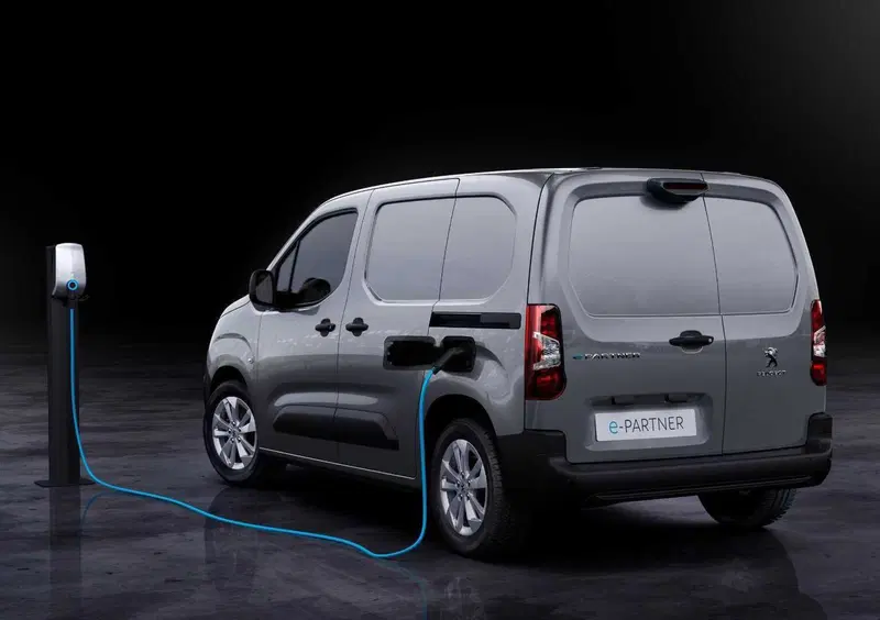 Peugeot e-Partner Furgone (2021-23) (2)