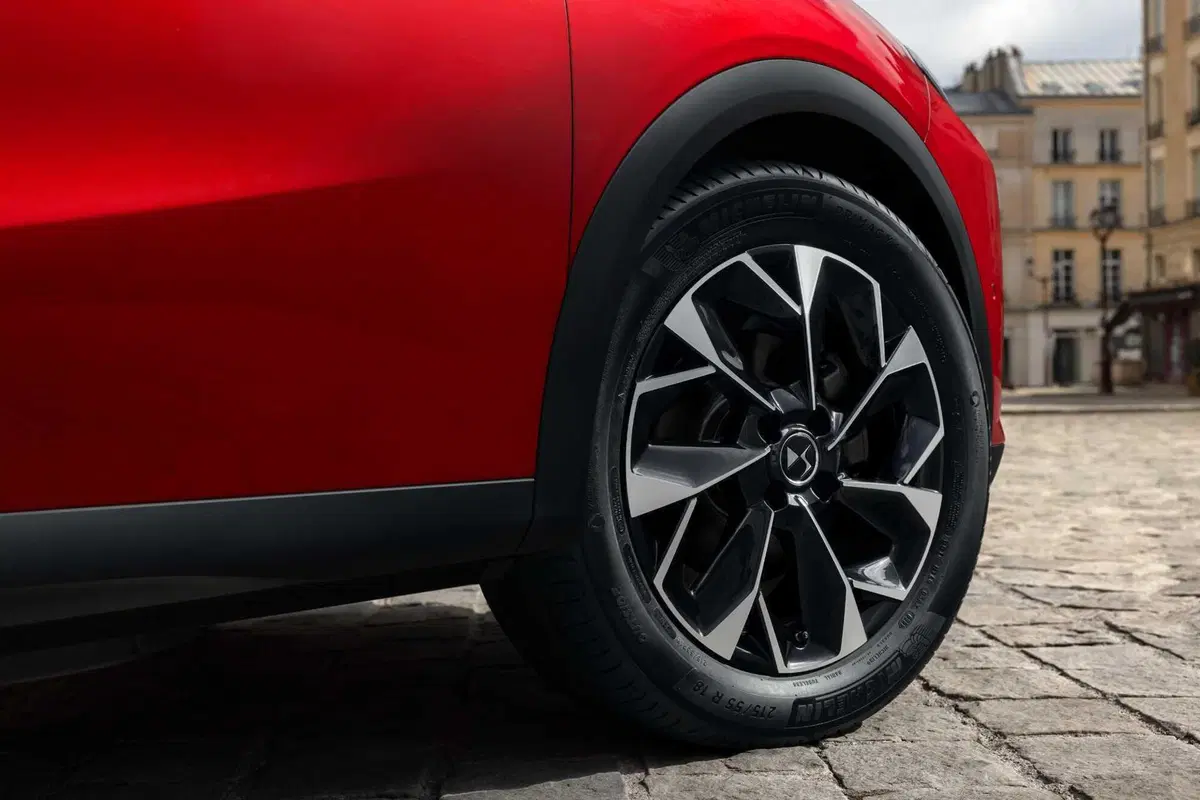 Nuova DS DS3: cambia la piccola luxury francese (4)