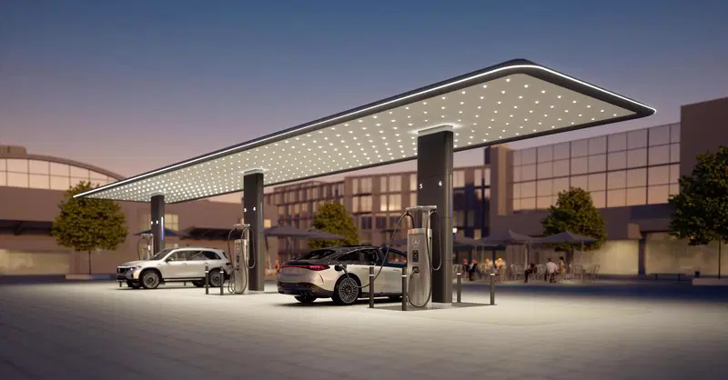 Mercedes crea la sua rete di ricarica in USA... Ma pu&ograve; competere con Tesla?