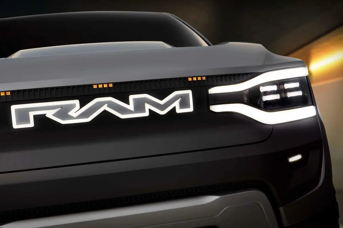 RAM 1500 Revolution BEV Concept (2023) (2)