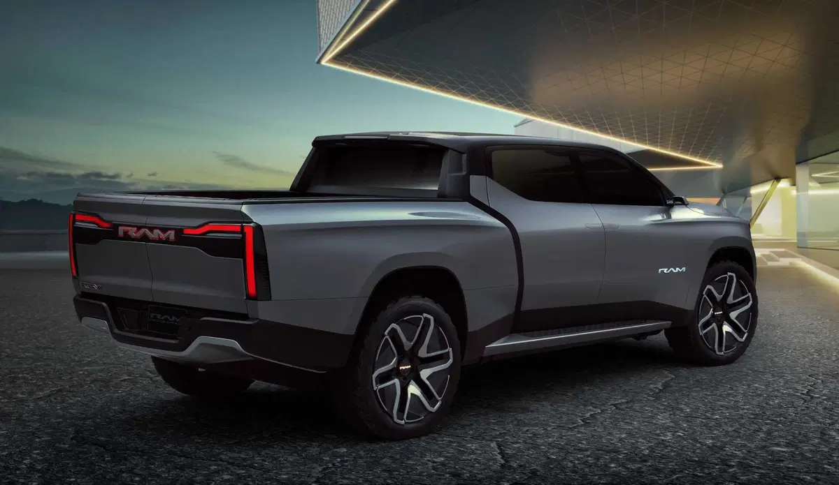 RAM 1500 Revolution BEV Concept (2023) (5)
