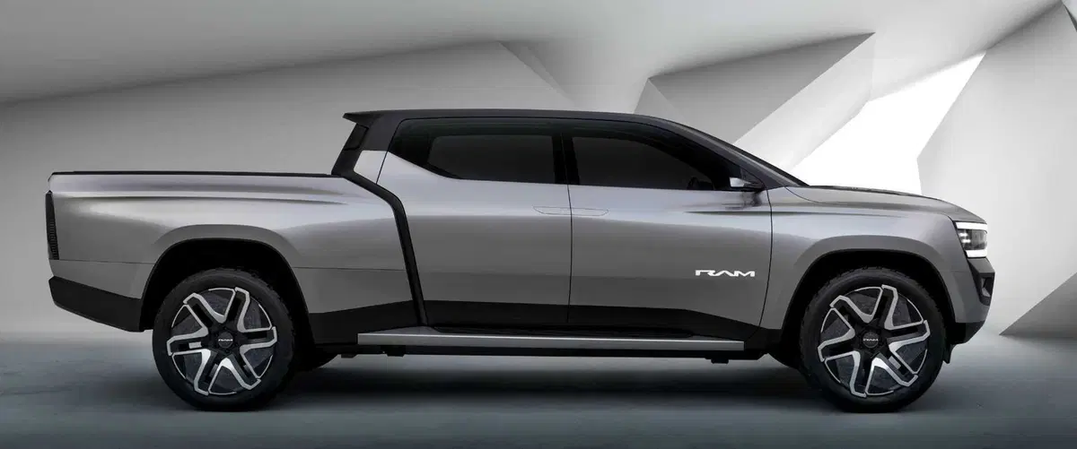 RAM 1500 Revolution BEV Concept (2023) (10)