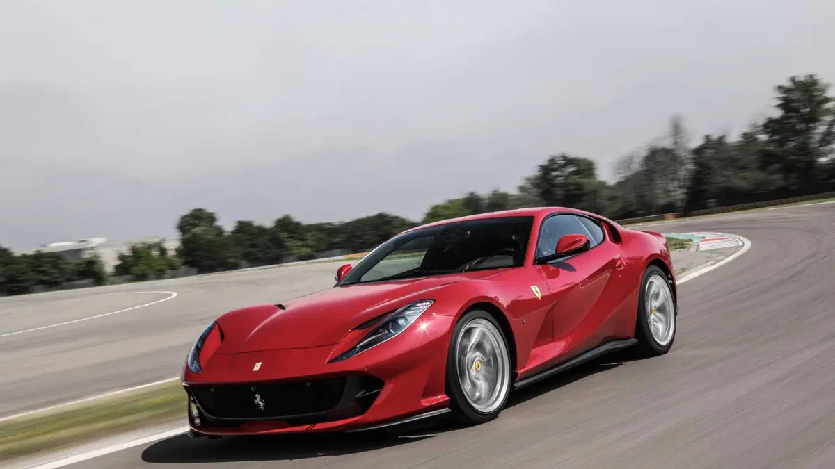 Ferrari 812 Coupé 812 Superfast (6)