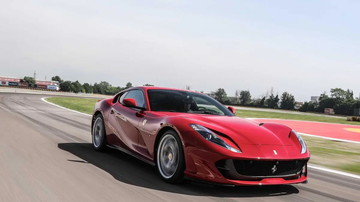 Ferrari 812 Coupé 812 Superfast (7)