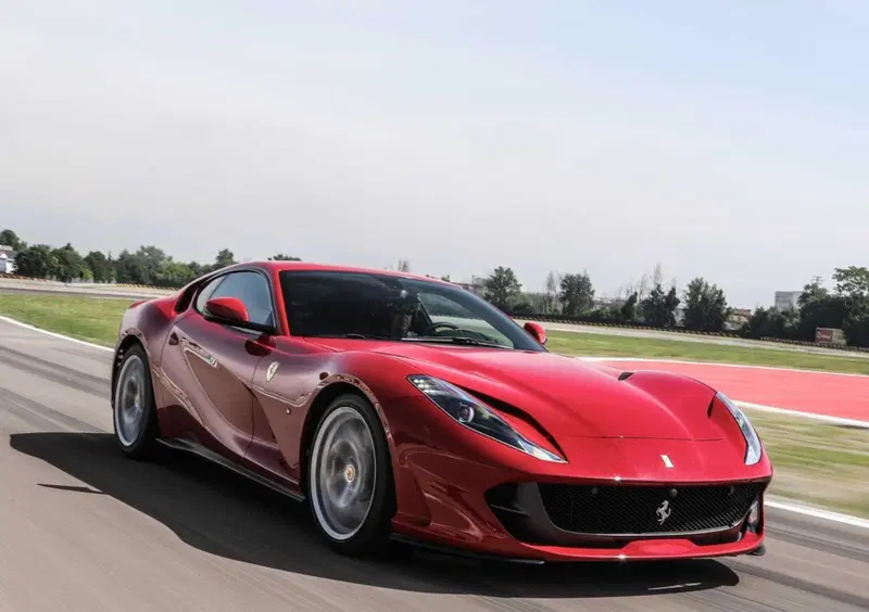 Ferrari 812 Coupé (2017-21) (7)