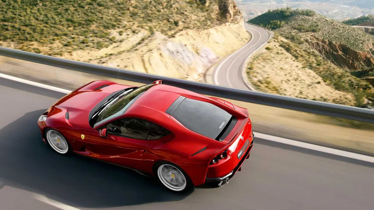 Ferrari 812 Coupé 812 Superfast (8)
