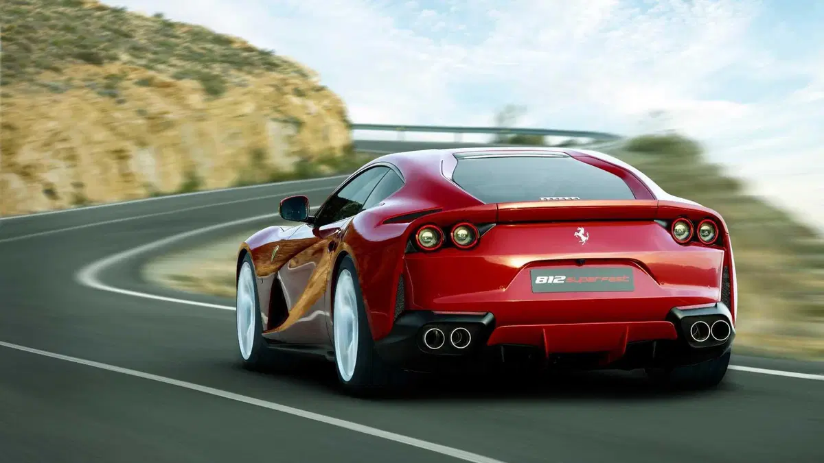Ferrari 812 Coupé 812 Superfast (10)