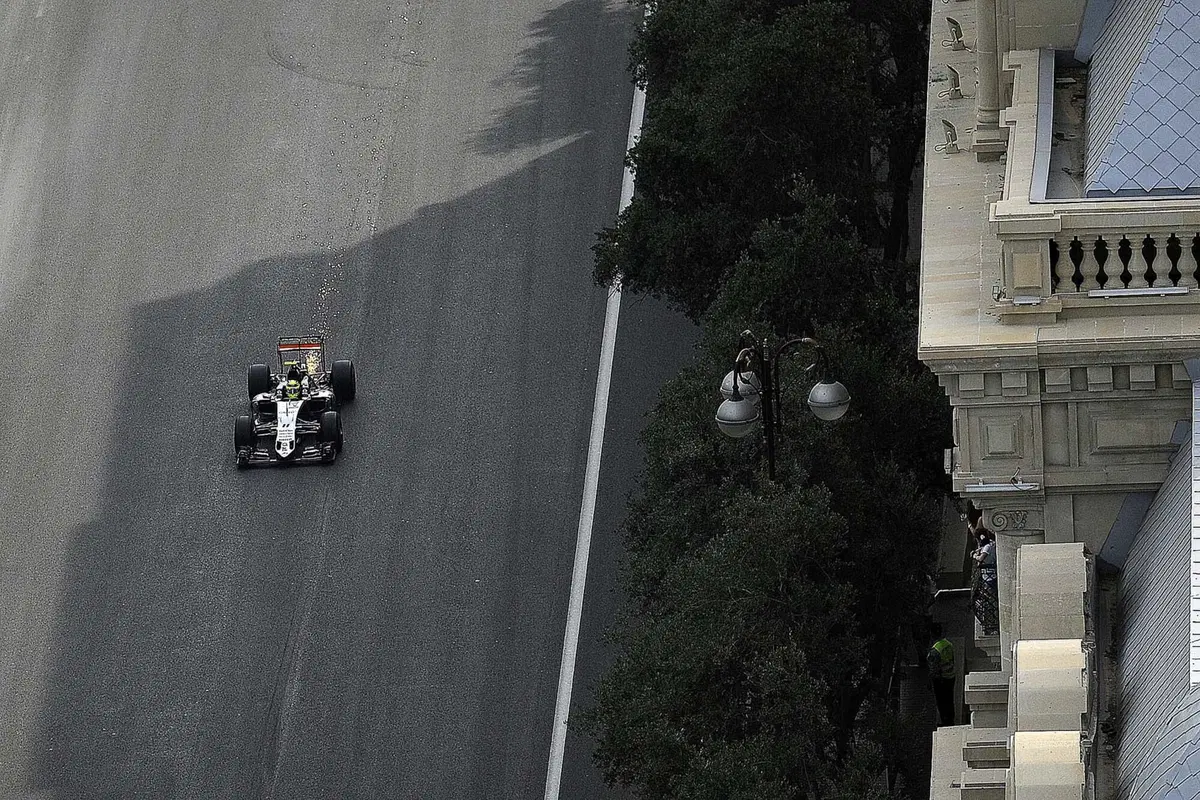 F1, Gp Europa 2016: pole per Rosberg (28)