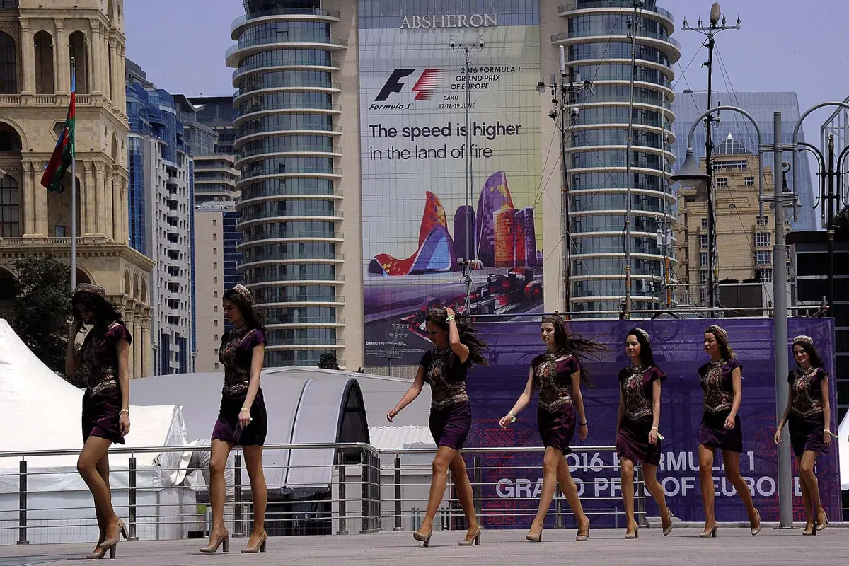 F1, Gp Europa 2016: pole per Rosberg (6)