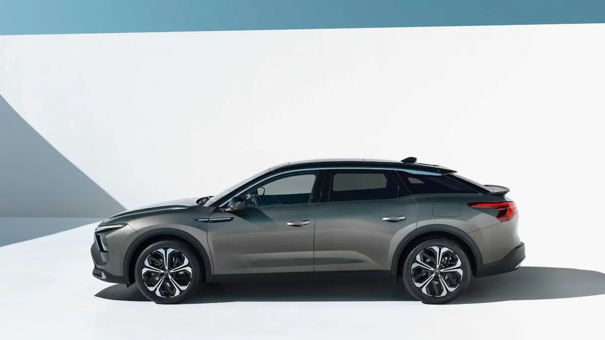 Citroen C5 X 1.6 hybrid phev You 180cv e-eat8 (11)