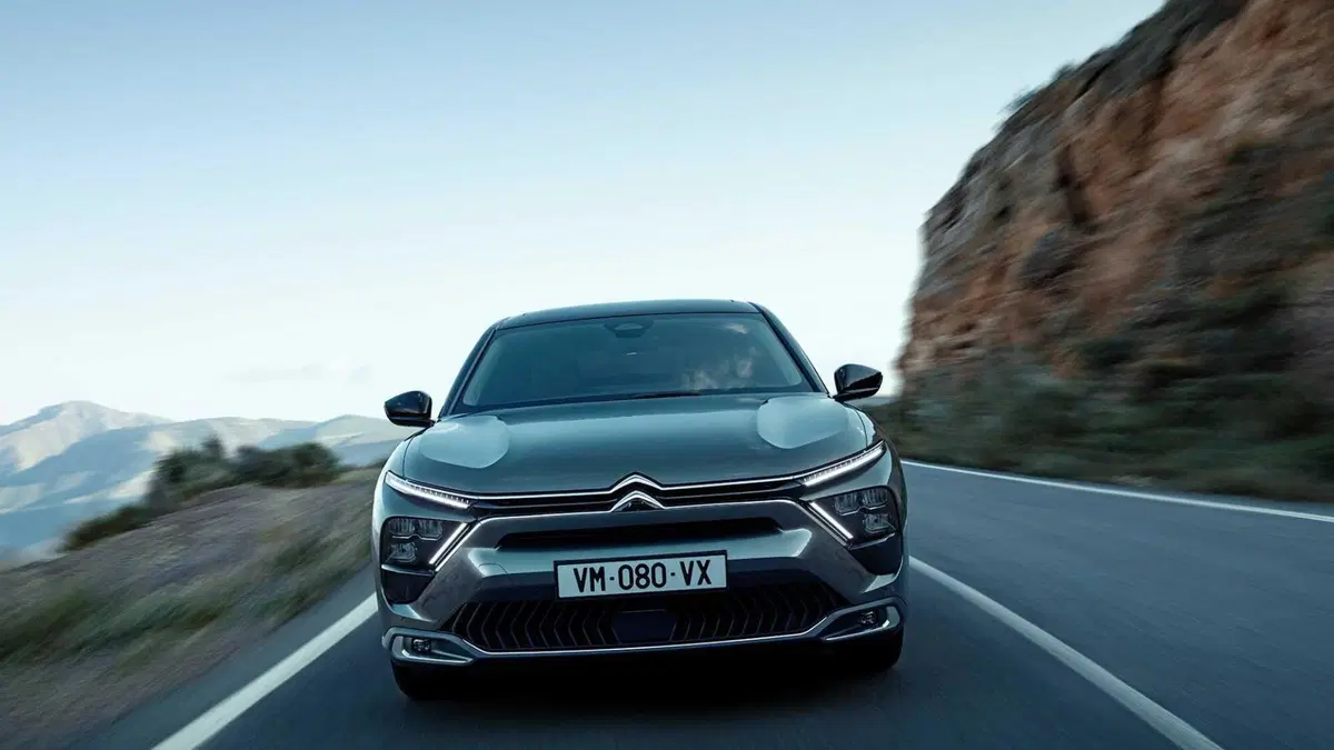 Citroen C5 X 1.6 hybrid phev You 180cv e-eat8 (3)