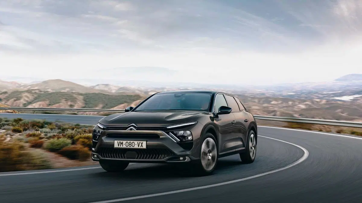 Citroen C5 X 1.6 hybrid phev You 180cv e-eat8 (4)
