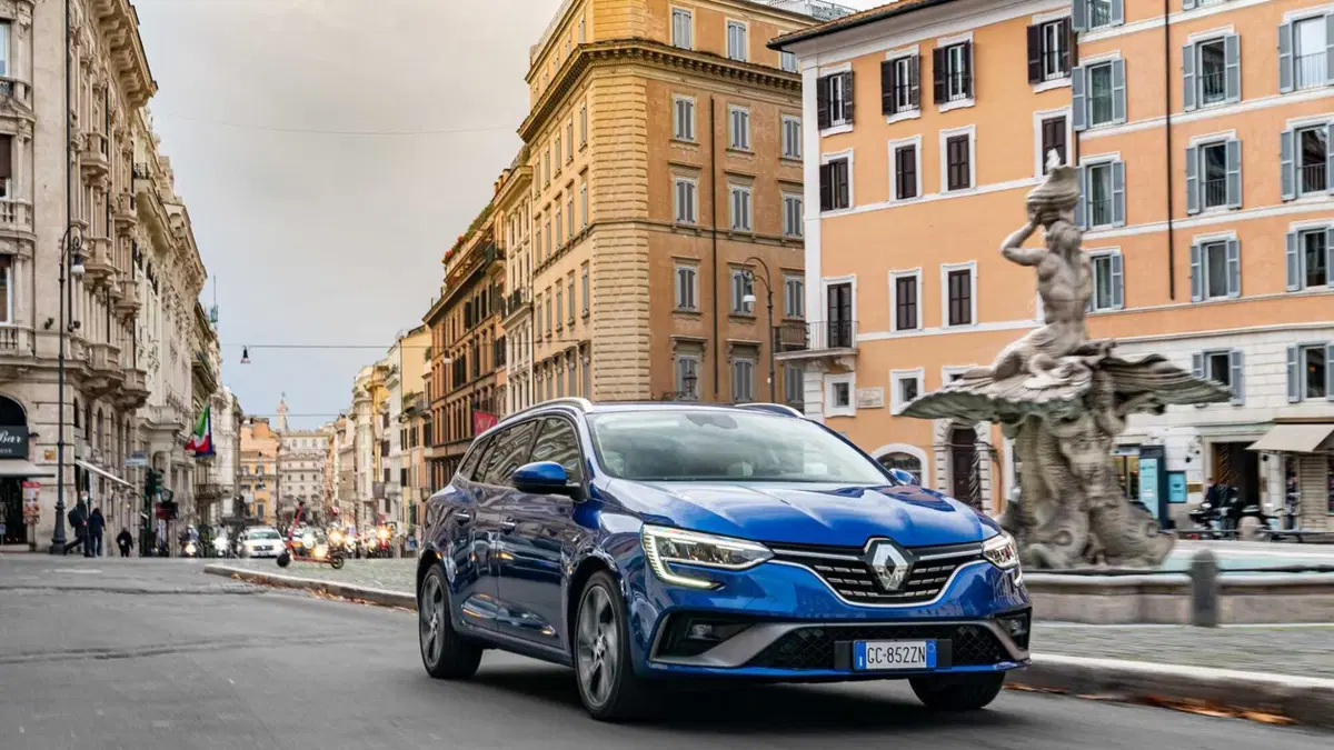Renault Mégane Sporter dCi 8V 110 CV EDC Energy Intens (2)