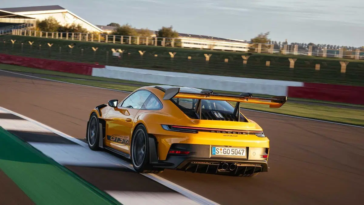 Porsche 911 Coupé 4.0 GT3 RS auto (4)