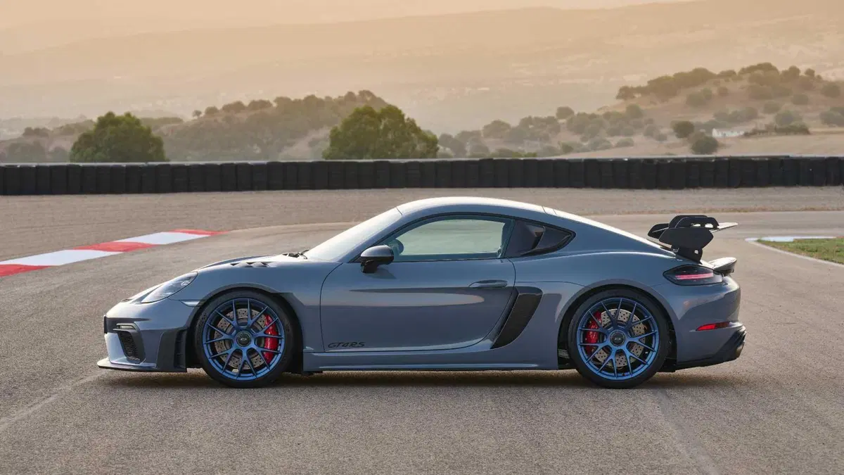 Porsche 718 Cayman  Cayman 4.0 GT4 RS pdk (3)